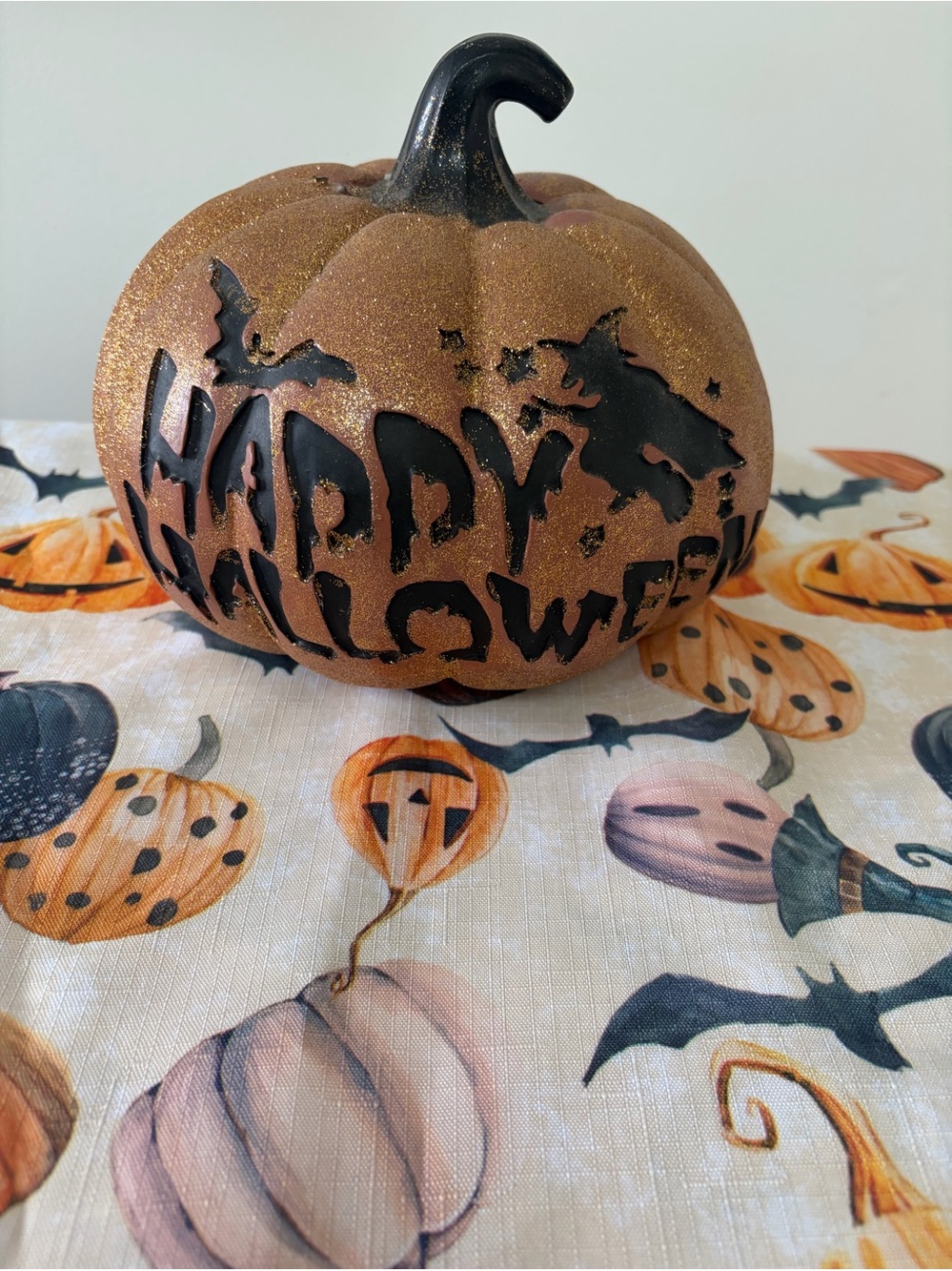 Halloween Tablecloth with  Pumpkins  - Festive Table Accent